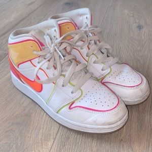 NEON EDGE GLOW AIR JORDANS